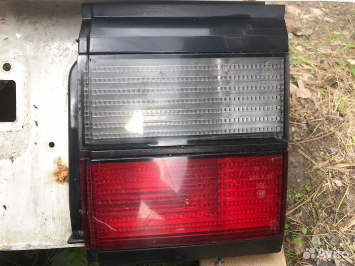 Фонарь задний правый Volkswagen Passat B3