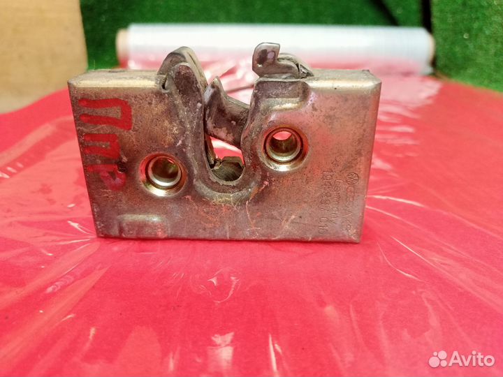 Замок передний правой двери volkswagen golf 2