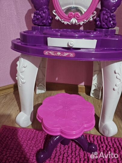 Туалетный столик с зеркалом детский