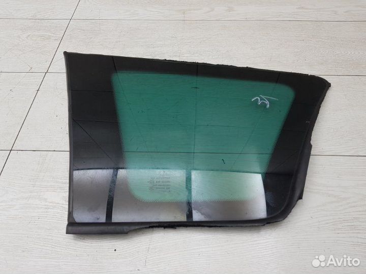 Форточка в крыло левая Peugeot 308 SW EP6 2010