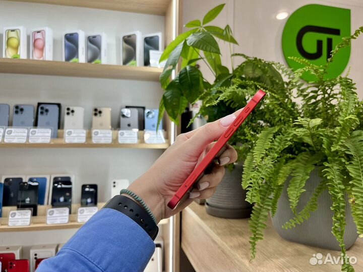 iPhone 12, 64 ГБ