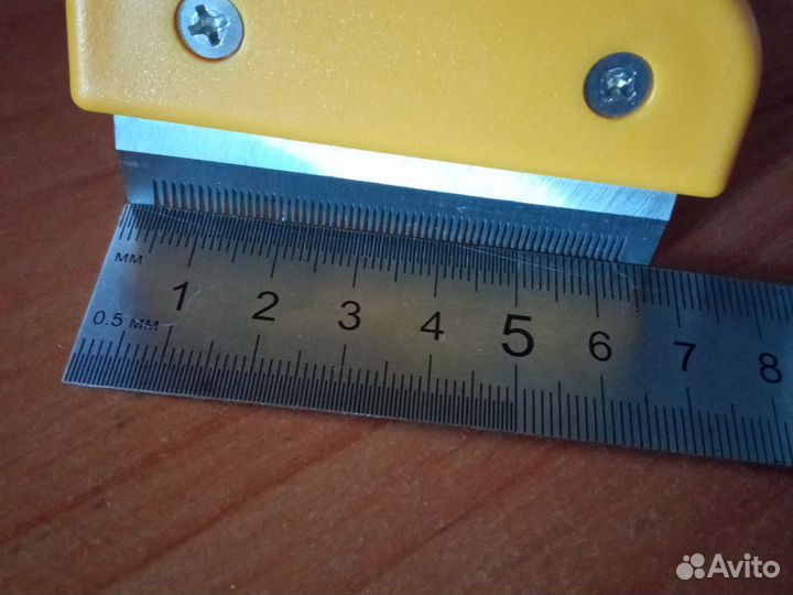 Расческа чесалка для животных