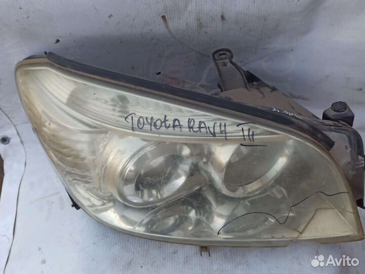 Фара на Rav 4 правая 3 поколения