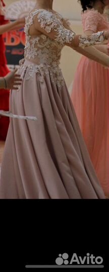 Вечернее платье