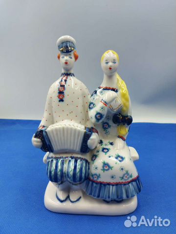 Статуэтка фарфор 