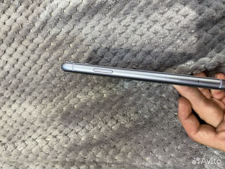 iPhone 11 128