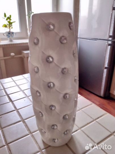 Антикварная ваза