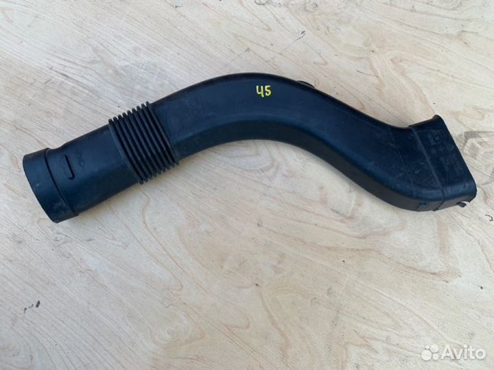 Воздуховод левый Bmw F10 N63 2011