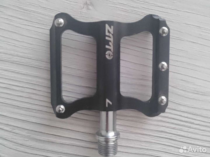 Педали для велосипеда