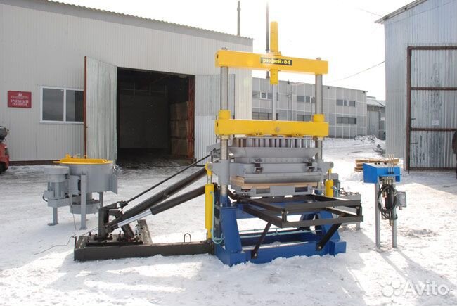 Линия для изготовления стеновых камней Рифей-04тс