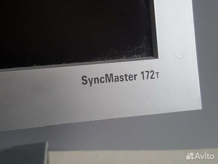 Монитор Samsung 17 рзрешение 1280x1024 75гр