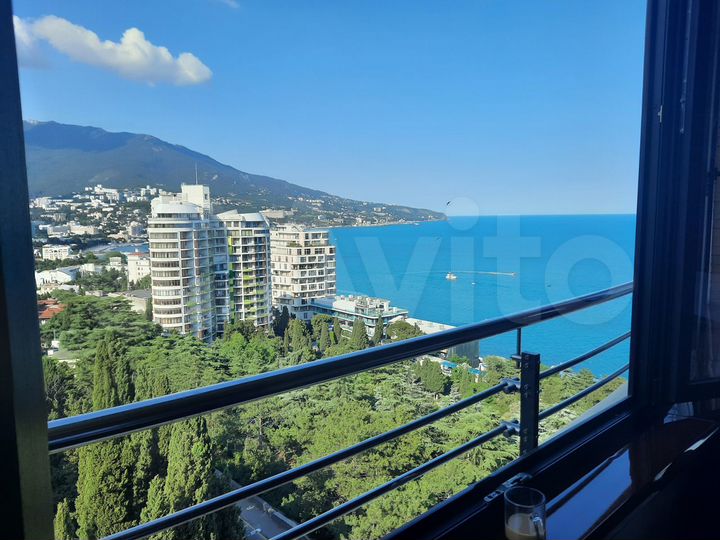 2-к. квартира, 110 м², 8/10 эт.