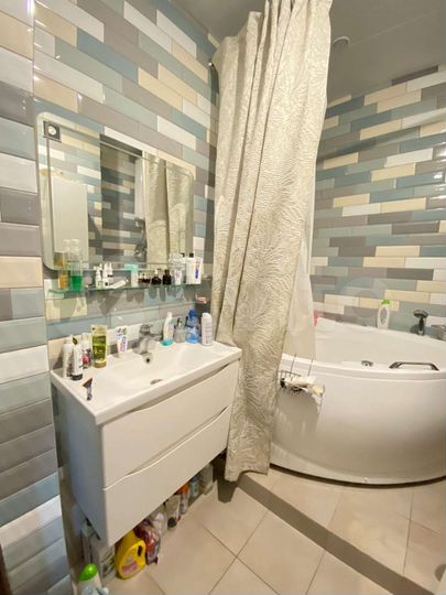 4-к. квартира, 105 м², 4/9 эт.