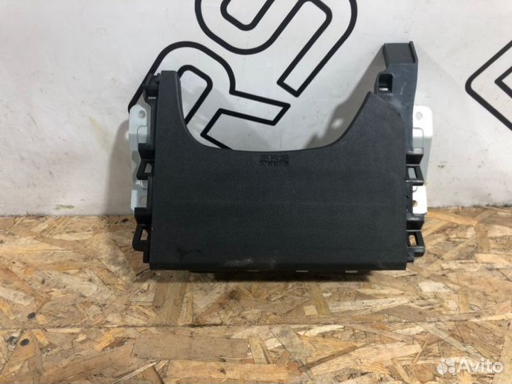 Подушка безопасности в колени Mitsubishi Asx 1