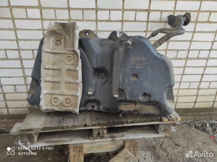 Toпливный бак Renault duster