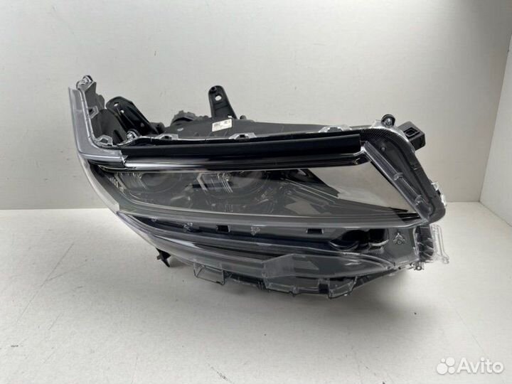 Фара правая Toyota Alphard 3 2017-2023