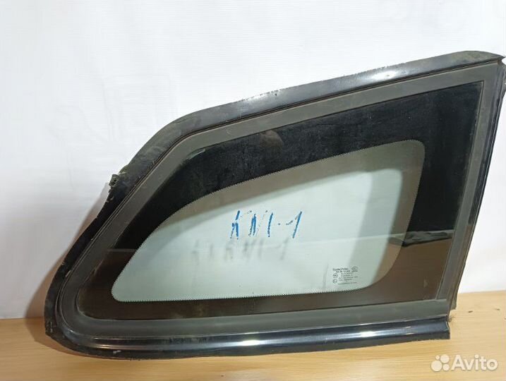 Стекло глухое заднее правое Ssangyong Kyron 1