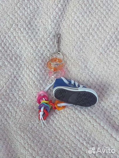 Игрушки для попугаев цветные