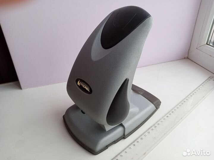 Мощный дырокол