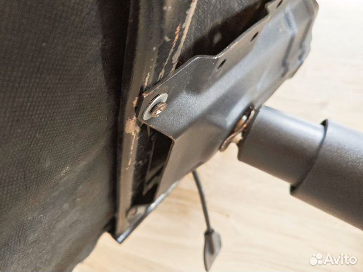 Компьютерное кресло на запчасти