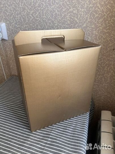 Коробка подарочная