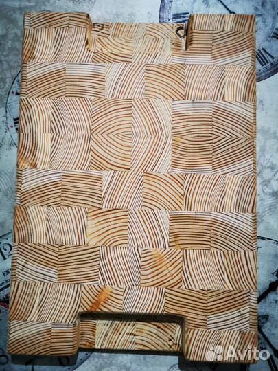 Разделочная доска торцевая из лиственницы 25*35