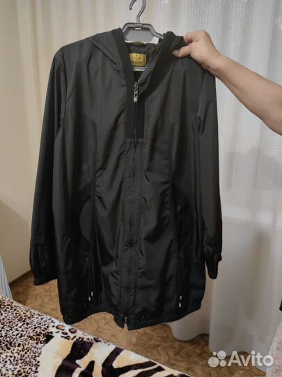 Ветровка женская 52 р