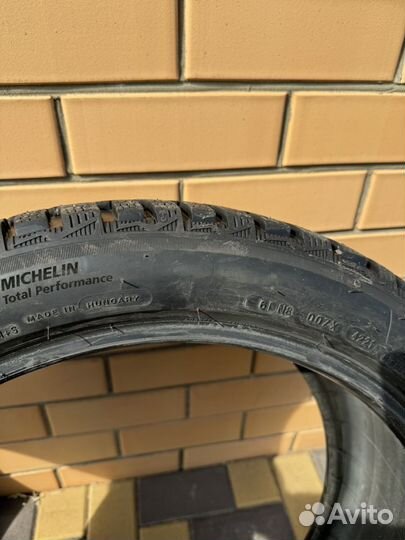 Michelin X-Ice North 4 275/40 R21 107