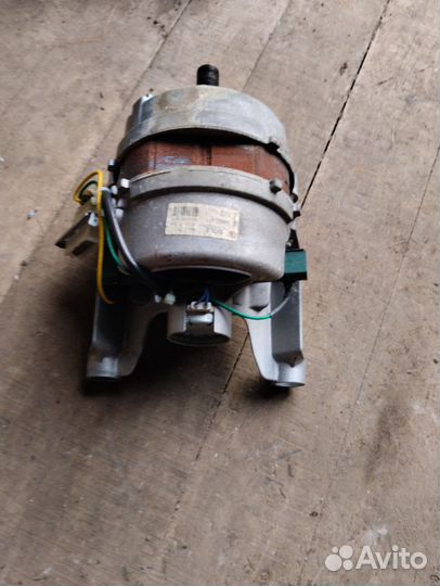 Двигататель стиральной машины