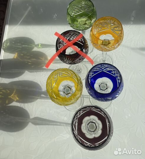 Цветные хрустальные бокалы