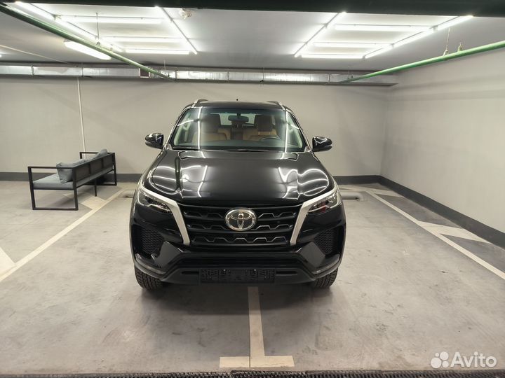Toyota Fortuner 2.7 AT, 2022, 50 км