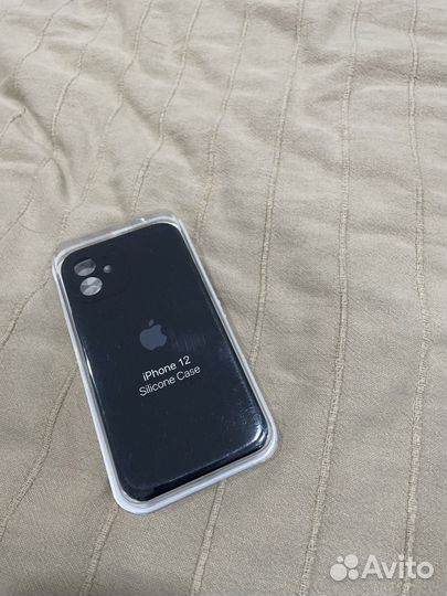 Чехол на iPhone 12