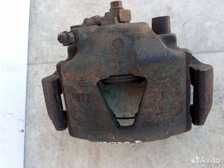 Суппорт тормозной передний правый Opel Vectra B