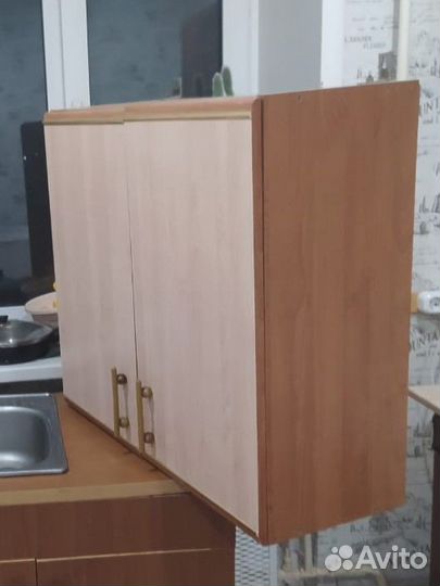 Кухонный навесной шкаф
