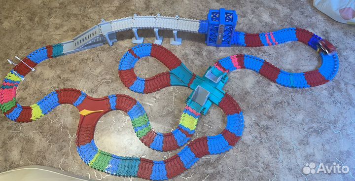 Гибкий трек с машинками