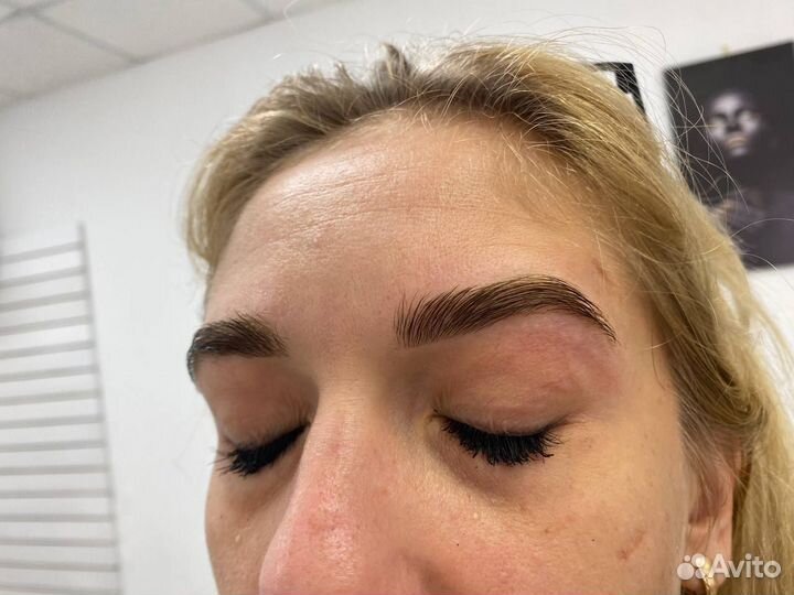 Коррекция и окрашивание бровей