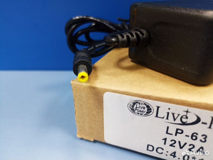 Блок питания Live Power LP-63 12V/2A (4,0*1,7)