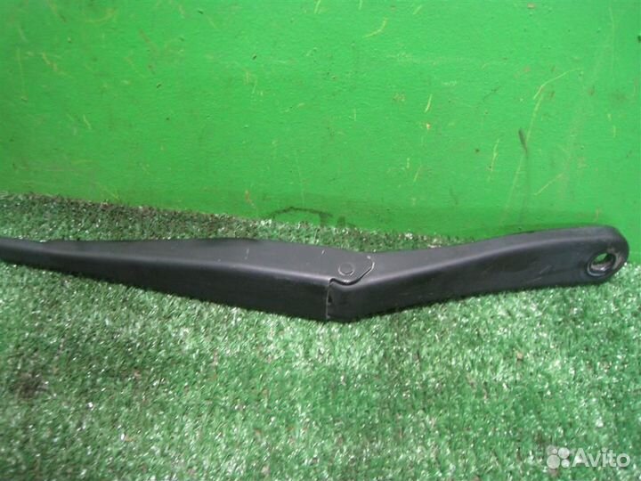 Поводок стеклоочистителя правый Opel astra H 2007