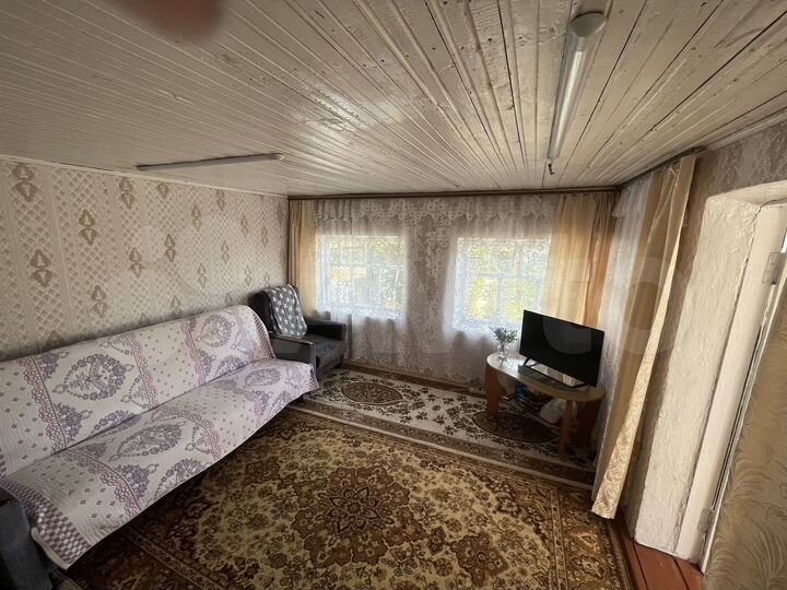 Дача 16,4 м² на участке 8 сот.