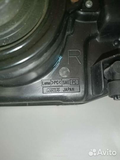 Фара Lexus GS300 147 R правая 81130-3A200