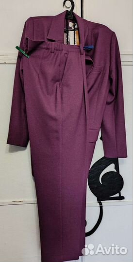 Брючный костюм женский новый