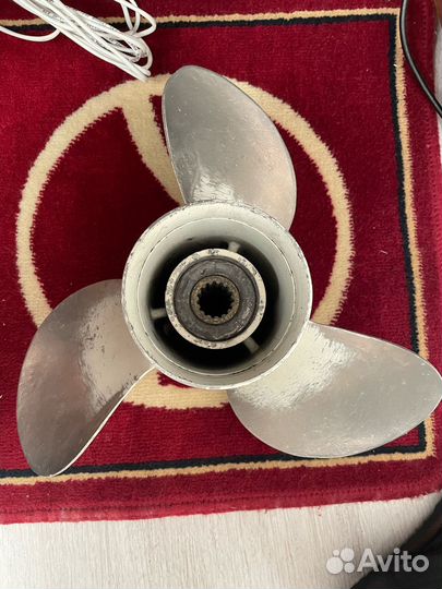 Винт для катера 21
