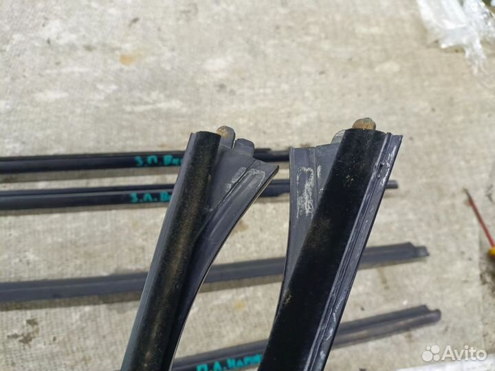 Молдинг стекла двери бархотка Volkswagen Polo 3 6N