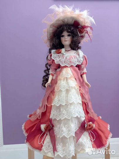Кукла фарфоровая коллекционная