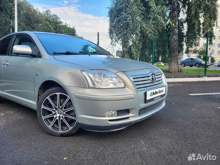 Toyota Avensis 2.4 AT, 2004, 175 000 км