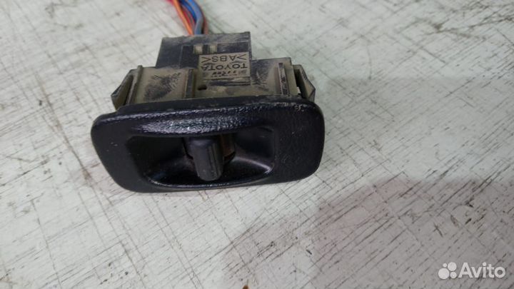 Кнопка стеклоподъемника Toyota Carina E