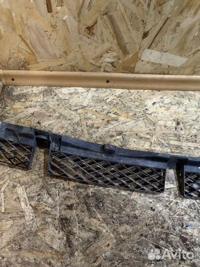 Кронштейн заднего бампера Фольксваген Туарег NF