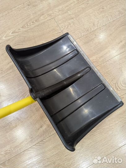 Лопата снеговая