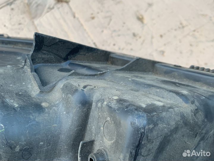 Фара правая renault scenic 2 дефект креплений