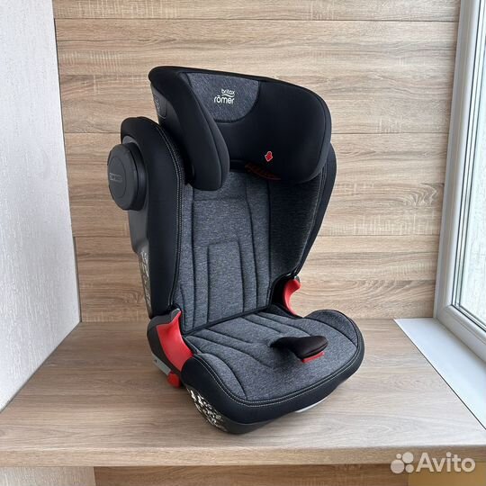 Автомобильное кресло britax romer kidfix 2s